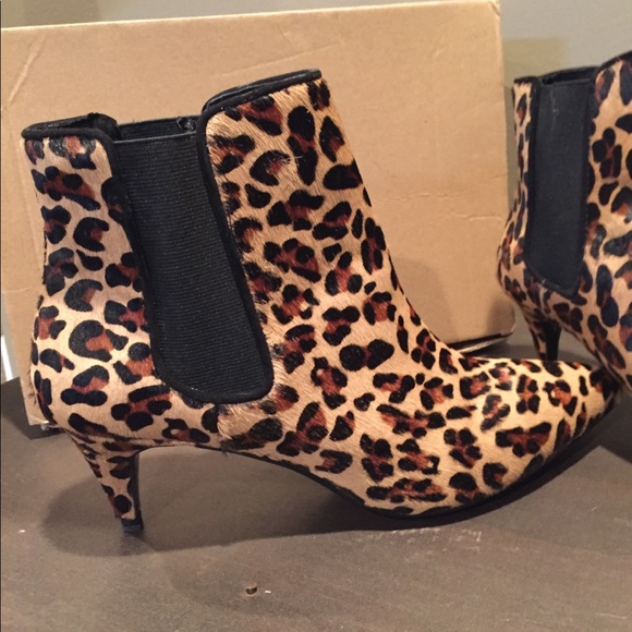 Zara Ankle Boots - Picture 2 of 2